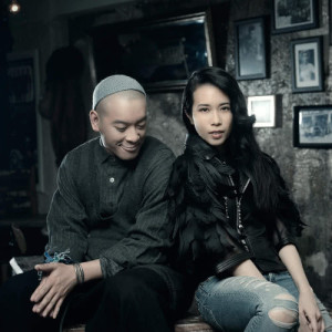 Listen to Xia Ci song with lyrics from 麦浚龙