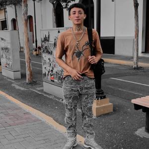 收聽MYK的Tanto amor歌詞歌曲