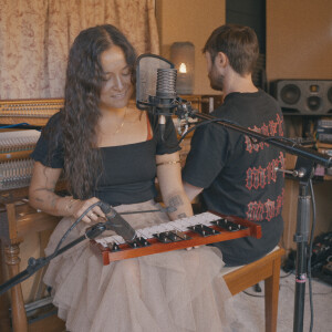 default playlist img