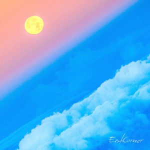Listen to 여름밤 song with lyrics from 이스트코너