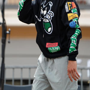 default playlist img