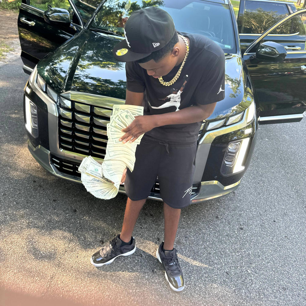 Grammy (feat. Trapgeek & 448 Junky) (Explicit)