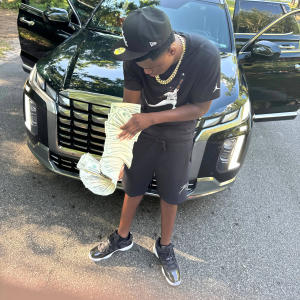 收聽Stickemup Tim的Grammy (feat. Trapgeek & 448 Junky) (Explicit)歌詞歌曲