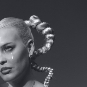 ดาวน์โหลดและฟังเพลง SAD ***** (Explicit) พร้อมเนื้อเพลงจาก Anne-Marie