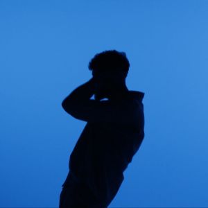 Listen to Qəlbim Hasarlanıb song with lyrics from Masud