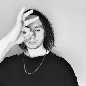 Yuri Petrovski ดาวน์โหลดและฟังเพลงฮิตจาก Yuri Petrovski