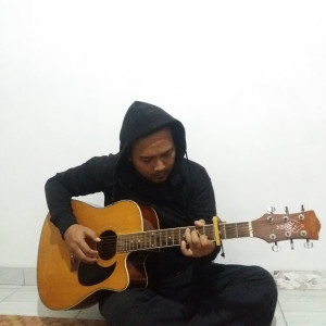 ดาวน์โหลดและฟังเพลง Aku Kurang Piye พร้อมเนื้อเพลงจาก Zacky Manshur
