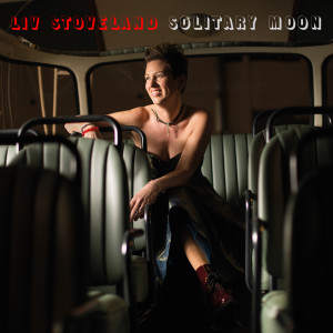 ดาวน์โหลดและฟังเพลง Bon't Let It Bring You Down พร้อมเนื้อเพลงจาก Liv Stoveland