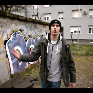 Mamut feat. Antebiotik的專輯Ne Zamjeraj Se Pjesniku