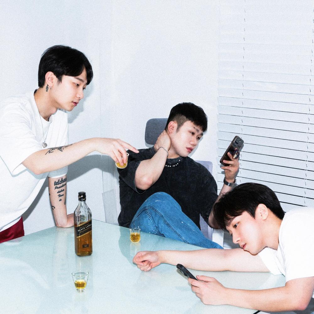 Chit Chat (Explicit)