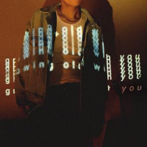 ดาวน์โหลดและฟังเพลง Growing Old With You พร้อมเนื้อเพลงจาก Jesse Barrera