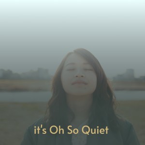 ดาวน์โหลดและฟังเพลง It's Oh so Quiet พร้อมเนื้อเพลงจาก Betty Hutton