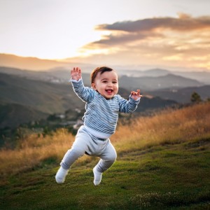 ดาวน์โหลดและฟังเพลง Ritmos De Pequeños Pasos พร้อมเนื้อเพลงจาก Chico binaural