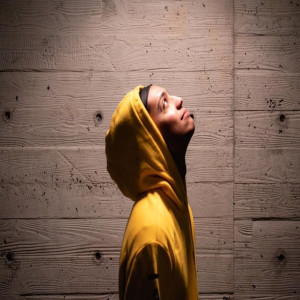 Dengarkan lagu Fly Away (Explicit) nyanyian Kid Kova dengan lirik