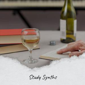 Dengarkan Groupies lagu dari Tach Hergen dengan lirik