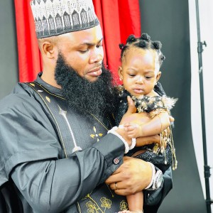 ดาวน์โหลดและฟังเพลง Oro inu ile 2 (feat. Kelly j) (sabi clean) พร้อมเนื้อเพลงจาก Finestz