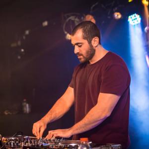 收聽Avix的Recover歌詞歌曲