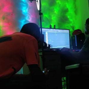 default playlist img