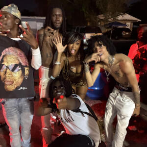 default playlist img