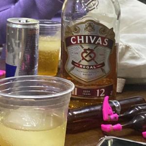 收聽DJ CF SILVA的MTG - ROLE NA SERRA DE NAVE VOU USAR UM LANÇA PERFUME (Versão BH) (Explicit)歌詞歌曲