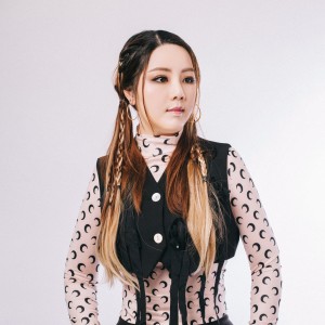 刘思媛 ดาวน์โหลดและฟังเพลงฮิตจาก 刘思媛