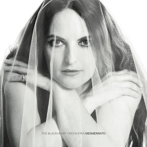 收聽The Blackheart Orchestra的Left To Right歌詞歌曲