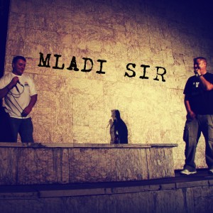 ดาวน์โหลดและฟังเพลง Mladi sir พร้อมเนื้อเพลงจาก Voodoo Popeye