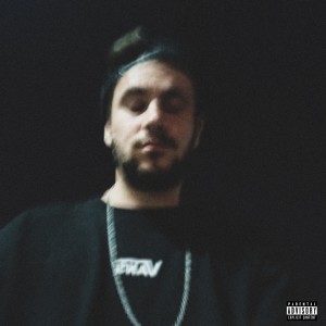 收聽Tuna Yeten的GUNDİLER VE GANDHİLER (Explicit)歌詞歌曲