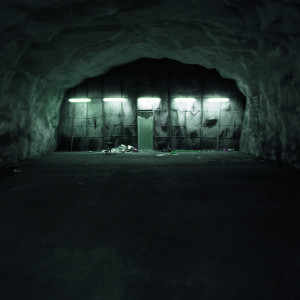 ดาวน์โหลดและฟังเพลง Bunker พร้อมเนื้อเพลงจาก Bol