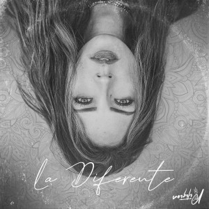 ดาวน์โหลดและฟังเพลง La Diferente พร้อมเนื้อเพลงจาก Pitizion