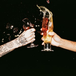 收聽Mustard Service的Drink With A Friend歌詞歌曲