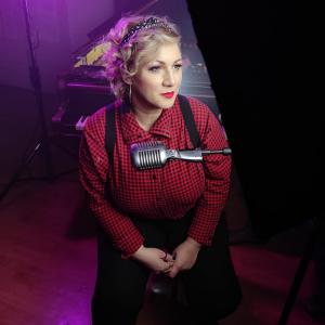 Listen to Kiša song with lyrics from The Romans