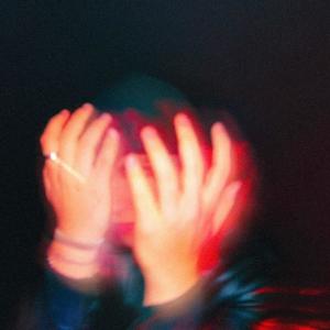 收聽Tom的Supereroi歌詞歌曲