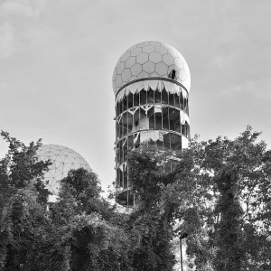 Dengarkan Busker lagu dari Chris Page dengan lirik