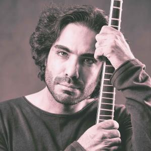 Listen to Mojeze song with lyrics from Ali Ghamsari