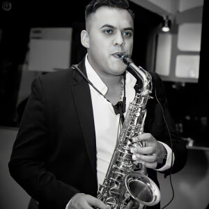 Listen to Ascultare song with lyrics from Boby Dragomir