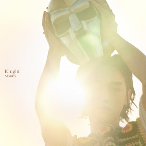 Dengarkan Knight lagu dari maddox dengan lirik