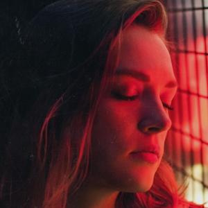 收聽Cuarta Pared Studio的Latidos Afrobeat (Instrumental Afrobeat)歌詞歌曲