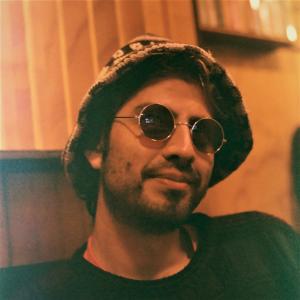 ดาวน์โหลดและฟังเพลง Riky M4rtin พร้อมเนื้อเพลงจาก Juanrro