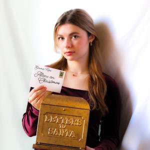 收聽Emma Rae的Alone on Christmas歌詞歌曲