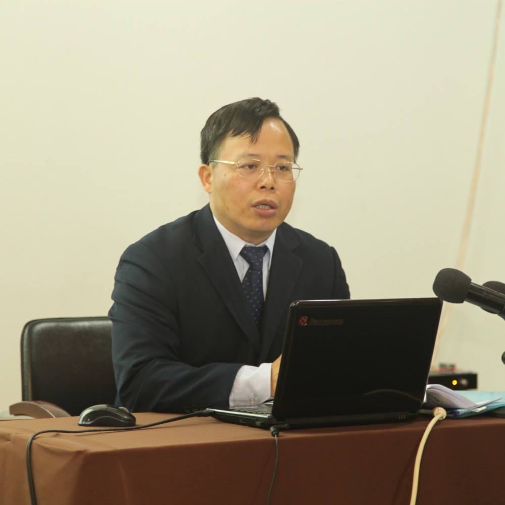 雷东