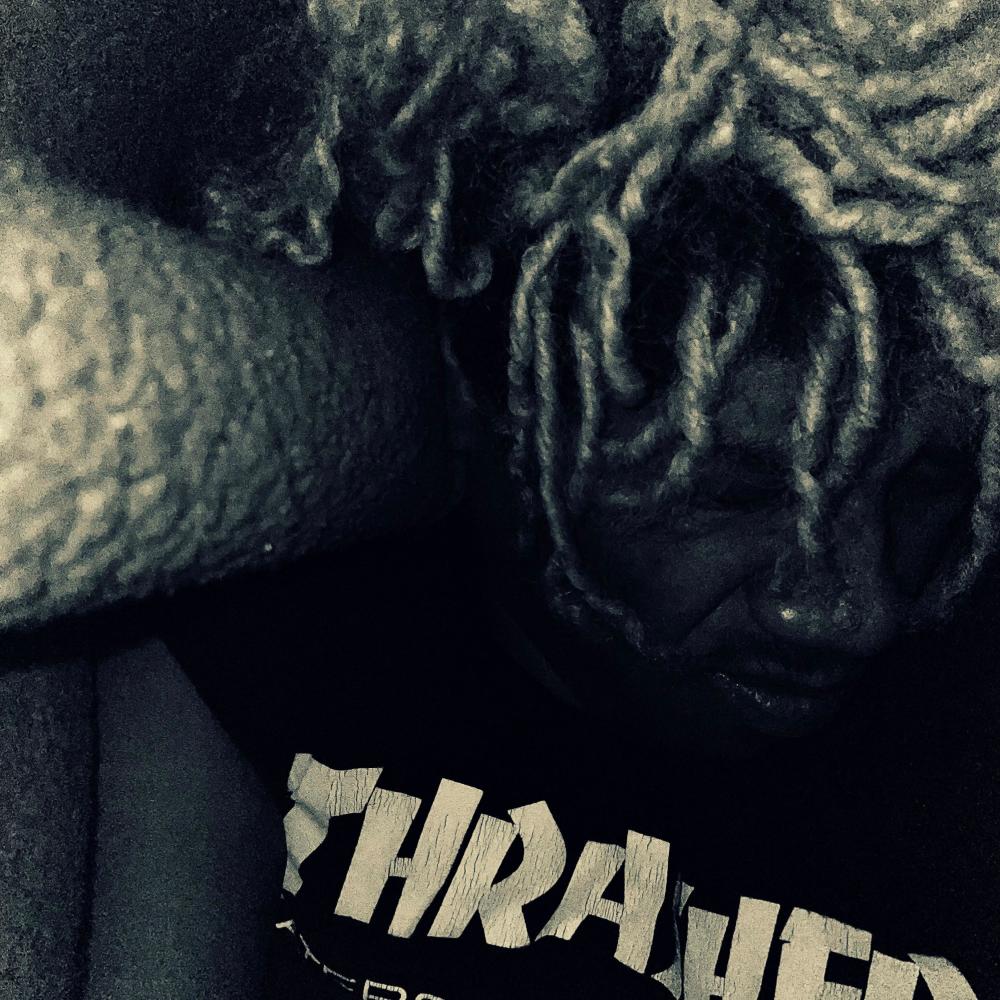 Dis my wrld Dis my temple (feat. Mikha) (Explicit)