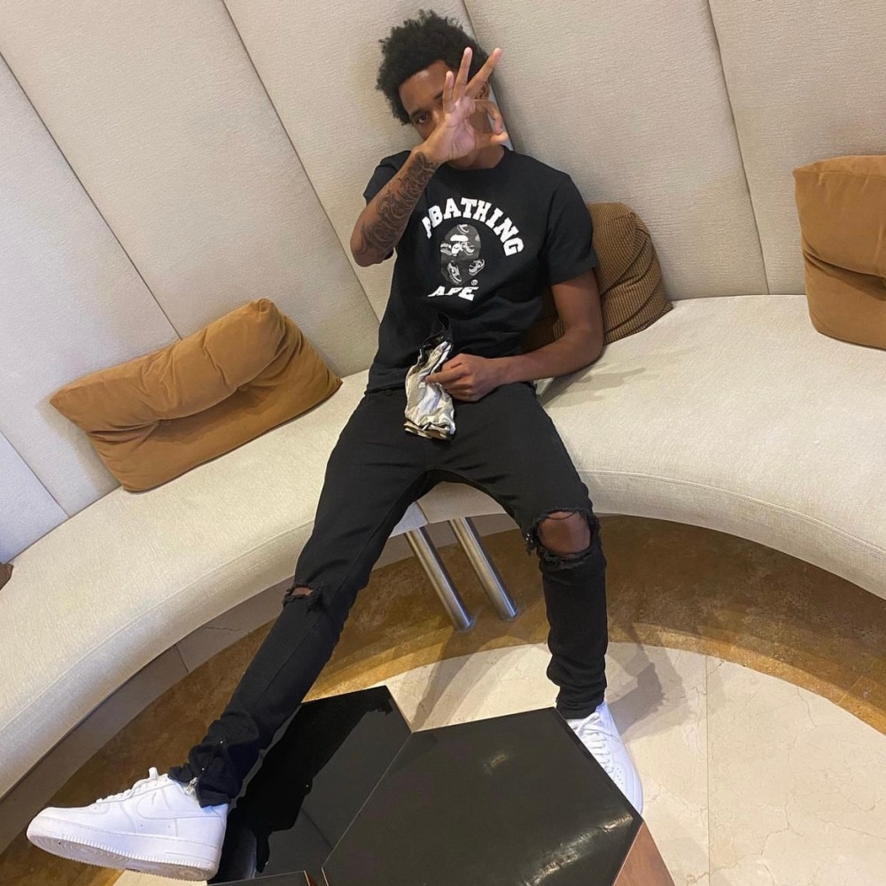 ALONE (feat. V6) (Explicit)