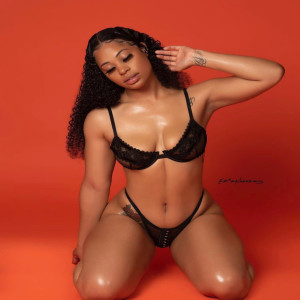 收聽Tae的Otw (Explicit)歌詞歌曲