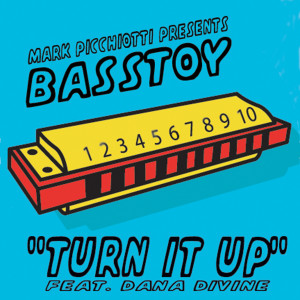 Dengarkan lagu Turn It Up (ATFC's 'UpTo11' Mix) nyanyian Mark Picchiotti dengan lirik
