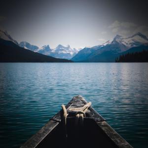 Listen to Rowing Boat in Lake Sound to Relax and Daydream song with lyrics from FX waves