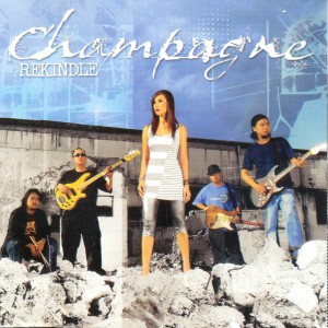 ดาวน์โหลดและฟังเพลง Sayang พร้อมเนื้อเพลงจาก Champagne