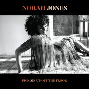 ดาวน์โหลดและฟังเพลง Were You Watching? พร้อมเนื้อเพลงจาก Norah Jones