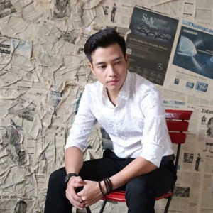 ดาวน์โหลดและฟังเพลง Thực Tế Tình Đời พร้อมเนื้อเพลงจาก Kỷ Quốc