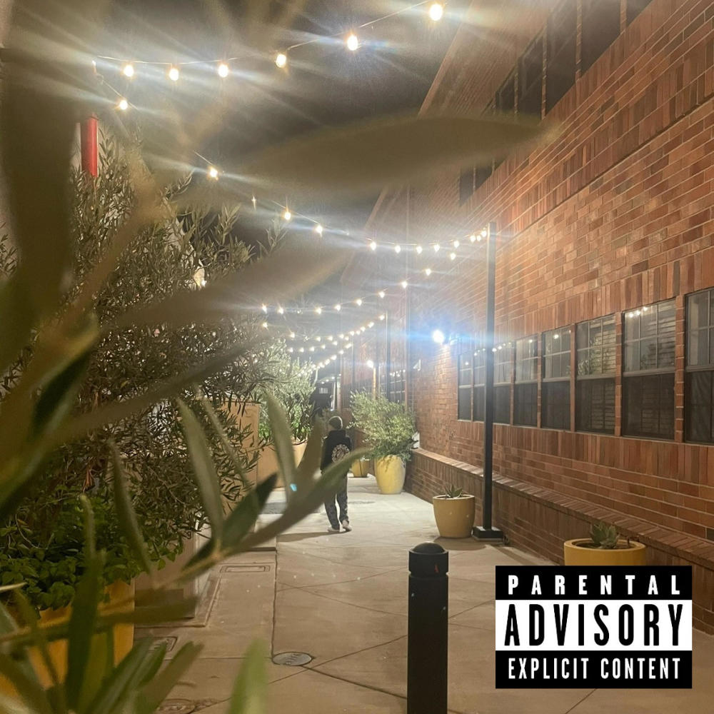 Closee (feat. N4t33w) (Explicit)